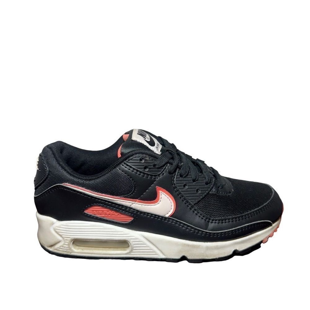 Nike air max Women's Black and Red Sneakers size 7